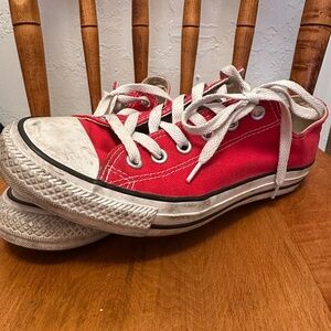 Converse Size 6/8 Red Sneakers